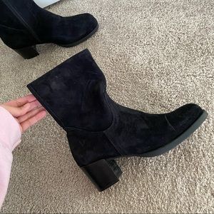 NWT boots